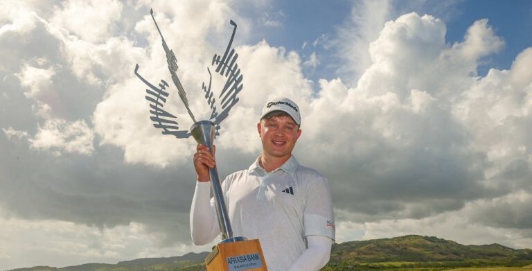 Schaper chips in playoff eagle for back-to-back DPWT wins at Mauritius Open